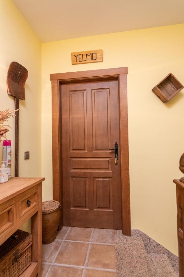 Mirador De El Yelmo Country house *